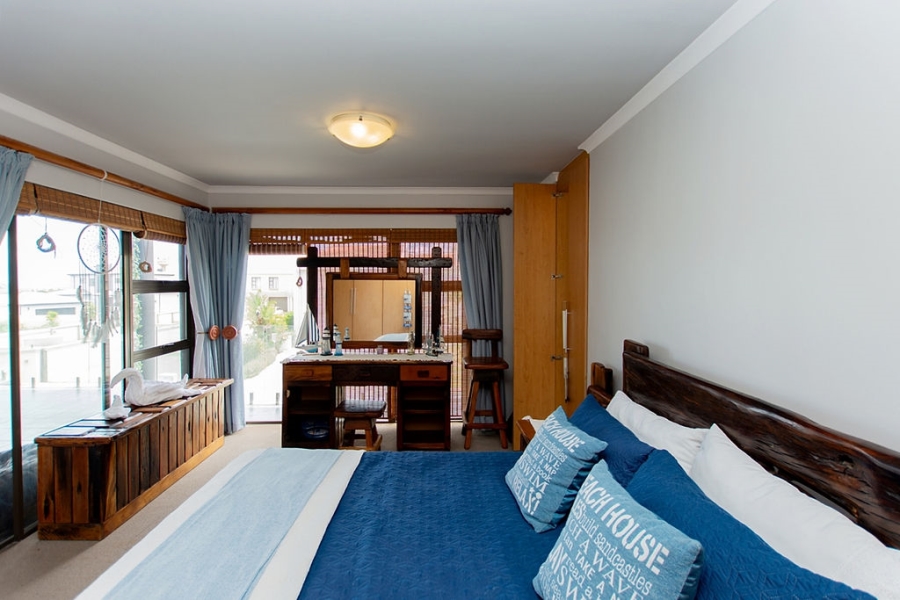 7 Bedroom Property for Sale in Myburgh Park Western Cape